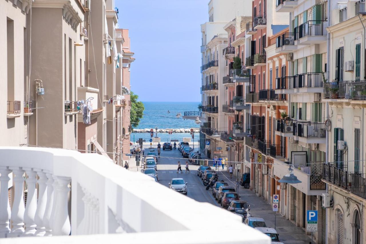 Palazzo Zippitelli Apartments Бари Экстерьер фото