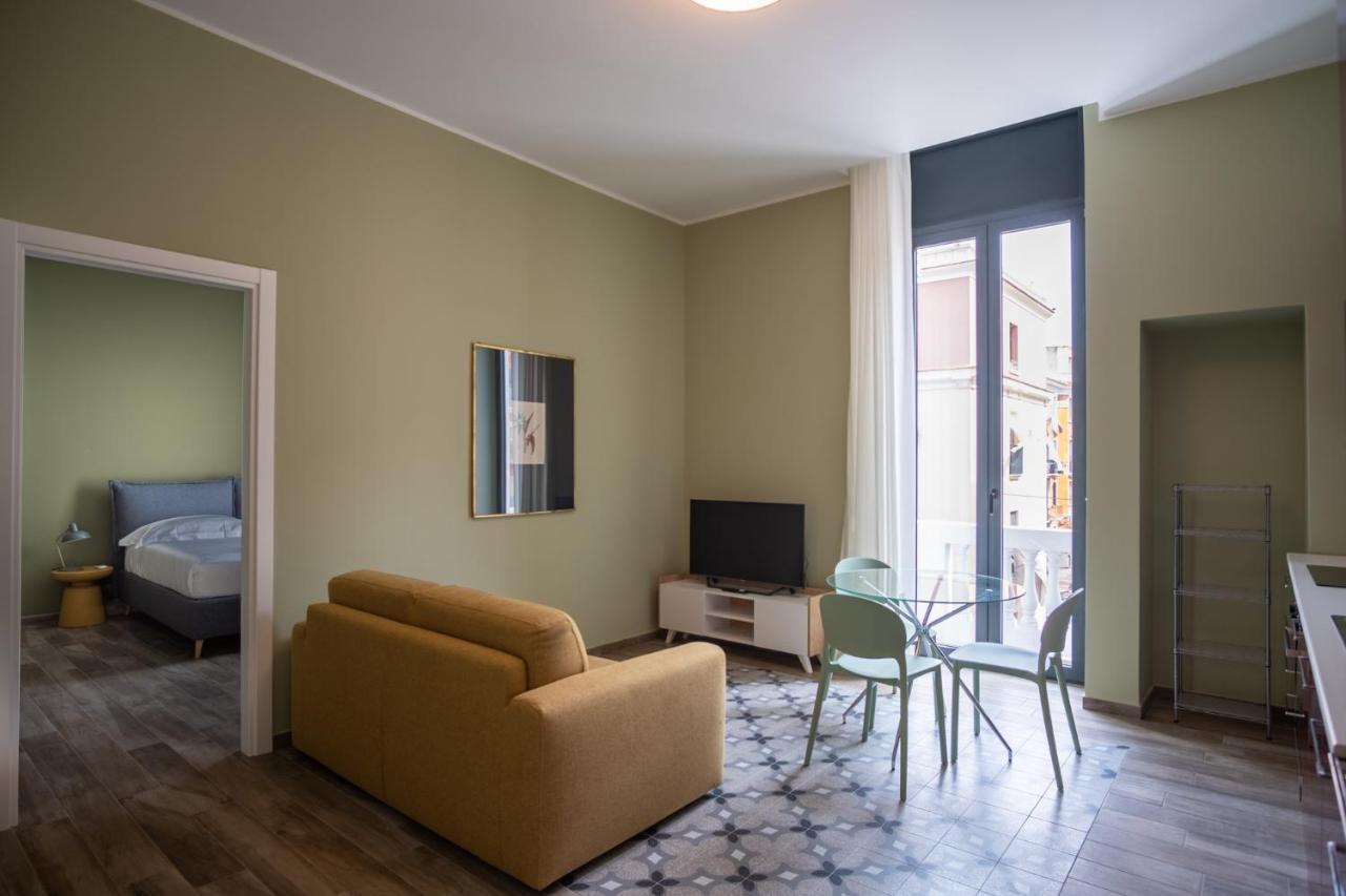 Palazzo Zippitelli Apartments Бари Экстерьер фото