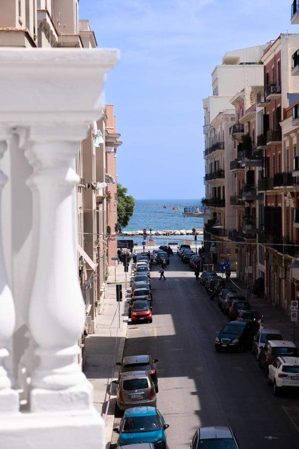 Palazzo Zippitelli Apartments Бари Экстерьер фото