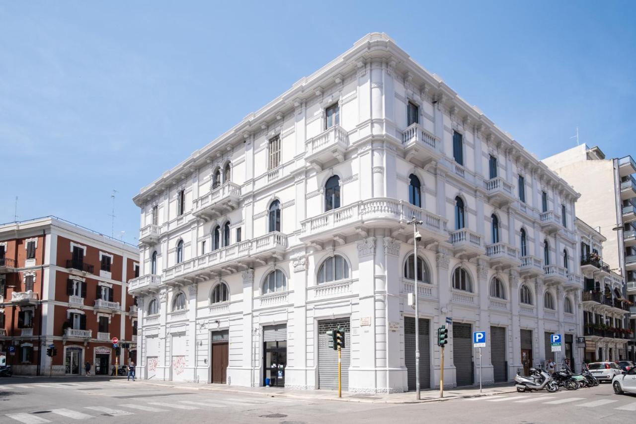 Palazzo Zippitelli Apartments Бари Экстерьер фото