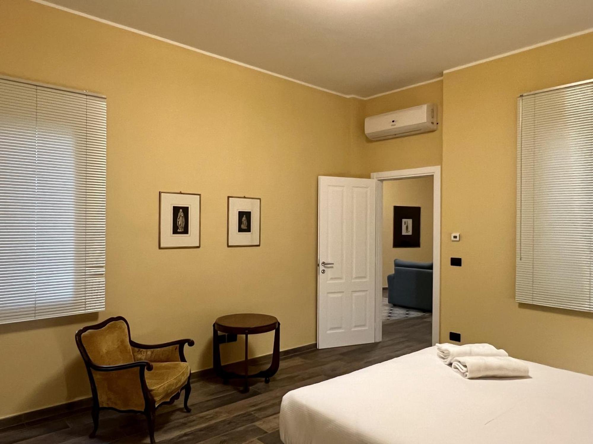 Palazzo Zippitelli Apartments Бари Номер фото